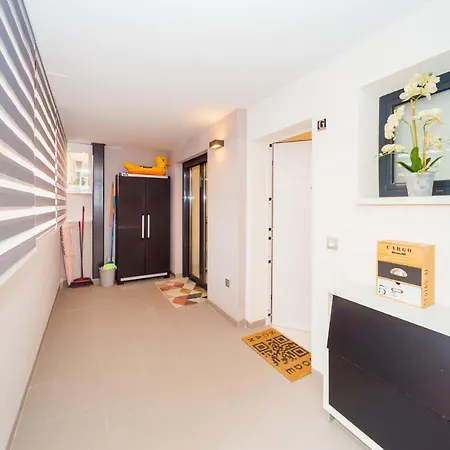 Apartment Alegria *